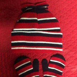 .Infant/toddler hat and mittens (SO SOFT)